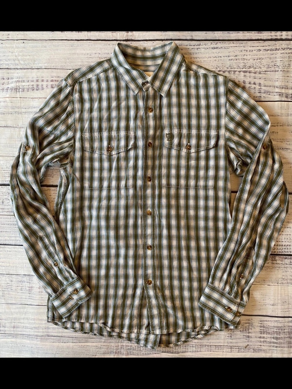 Fjallraven Men's Green Plaid Button-Up Shirt - Classic Comfort fit small